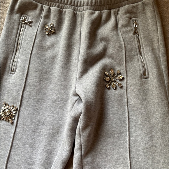 NWOT Area women’s jogger with beautiful crystals - Picture 3 of 6